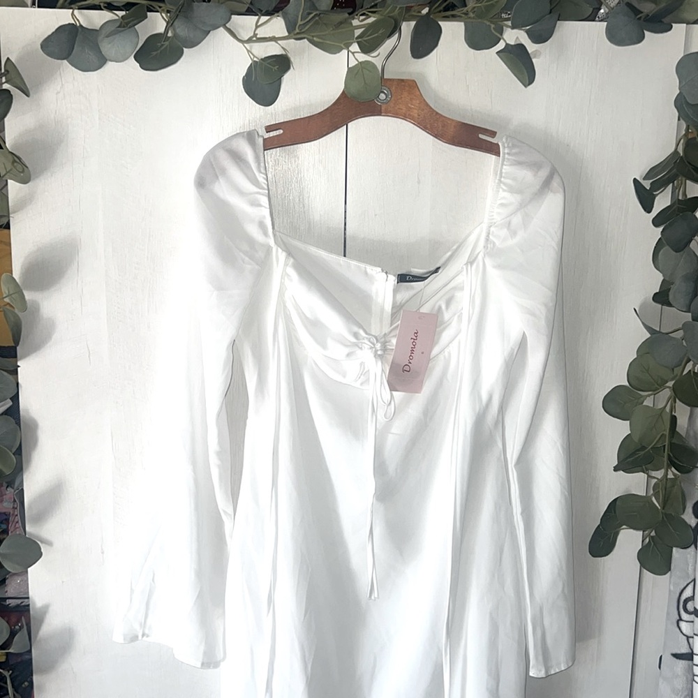 Plain white Dress Never worn